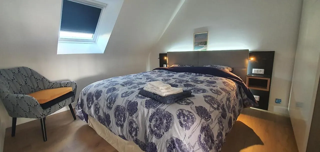 Appartement Bretagne Vue Mer Exceptionnelle Sur Les Hauts D'Erquy Au Calme ! Et Au Pied Du Gr34 Apartment Erquy
