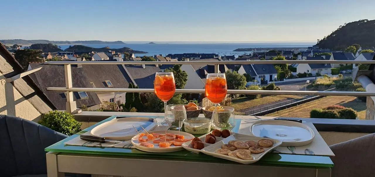 Apartment Appartement Bretagne Vue Mer Exceptionnelle Sur Les Hauts D'Erquy Au Calme ! Et Au Pied Du Gr34