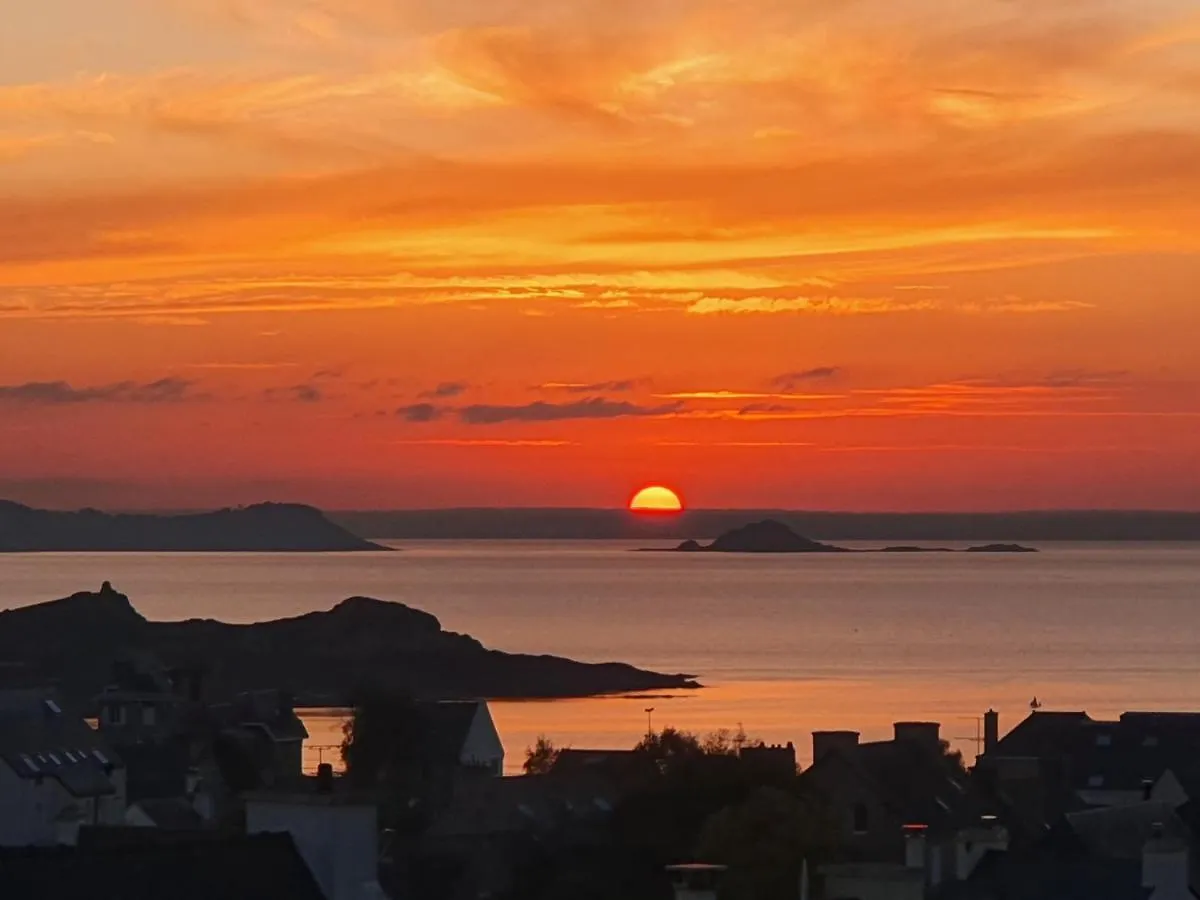 Appartement Bretagne Vue Mer Exceptionnelle Sur Les Hauts D'Erquy Au Calme ! Et Au Pied Du Gr34 France