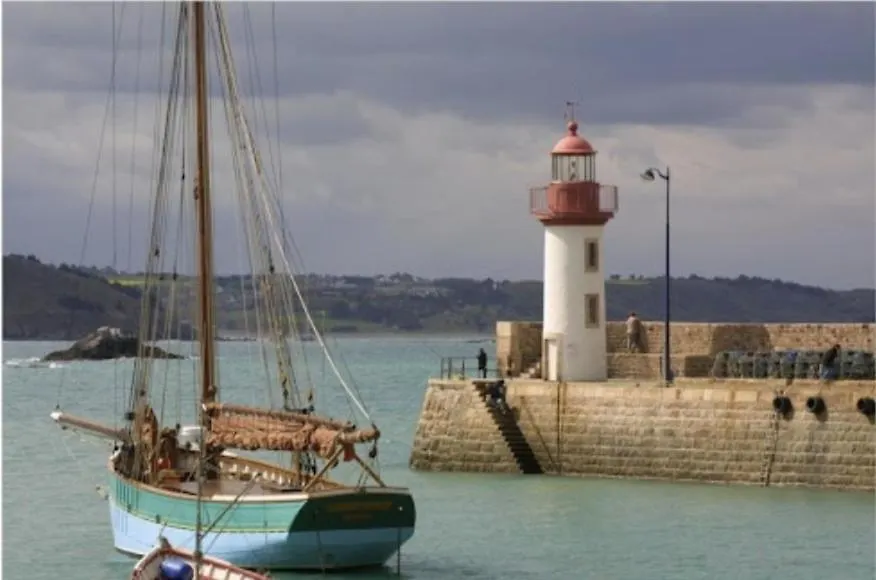 Appartement Bretagne Vue Mer Exceptionnelle Sur Les Hauts D'Erquy Au Calme ! Et Au Pied Du Gr34 0*, Erquy