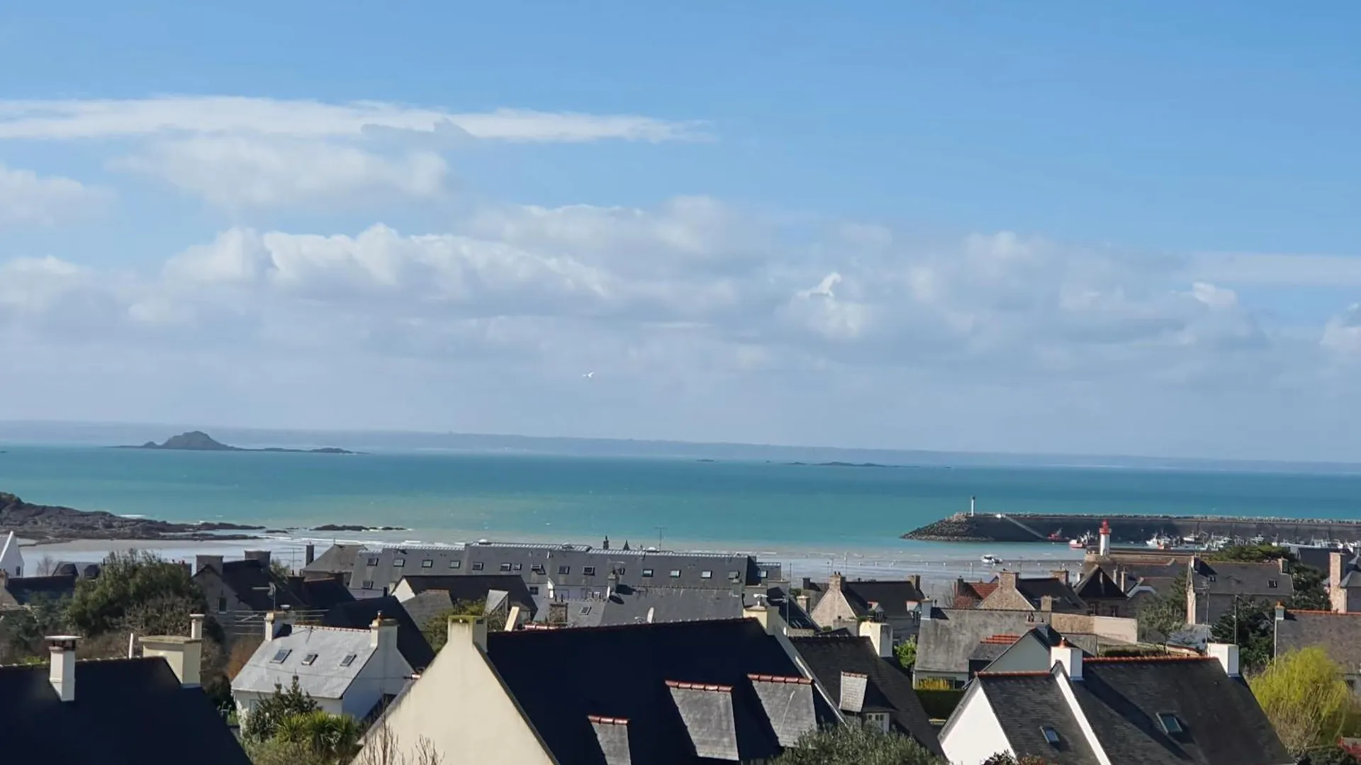 Appartement Bretagne Vue Mer Exceptionnelle Sur Les Hauts D'Erquy Au Calme ! Et Au Pied Du Gr34 France