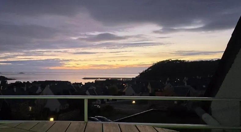 Appartement Bretagne Vue Mer Exceptionnelle Sur Les Hauts D'Erquy Au Calme ! Et Au Pied Du Gr34 0*, Erquy France